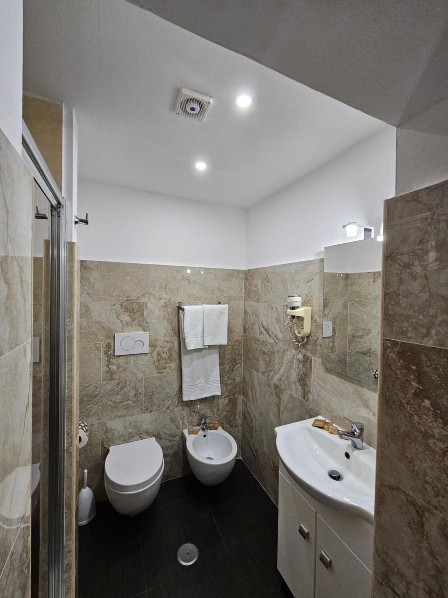 Guest House Galaxy Roma Exterior foto